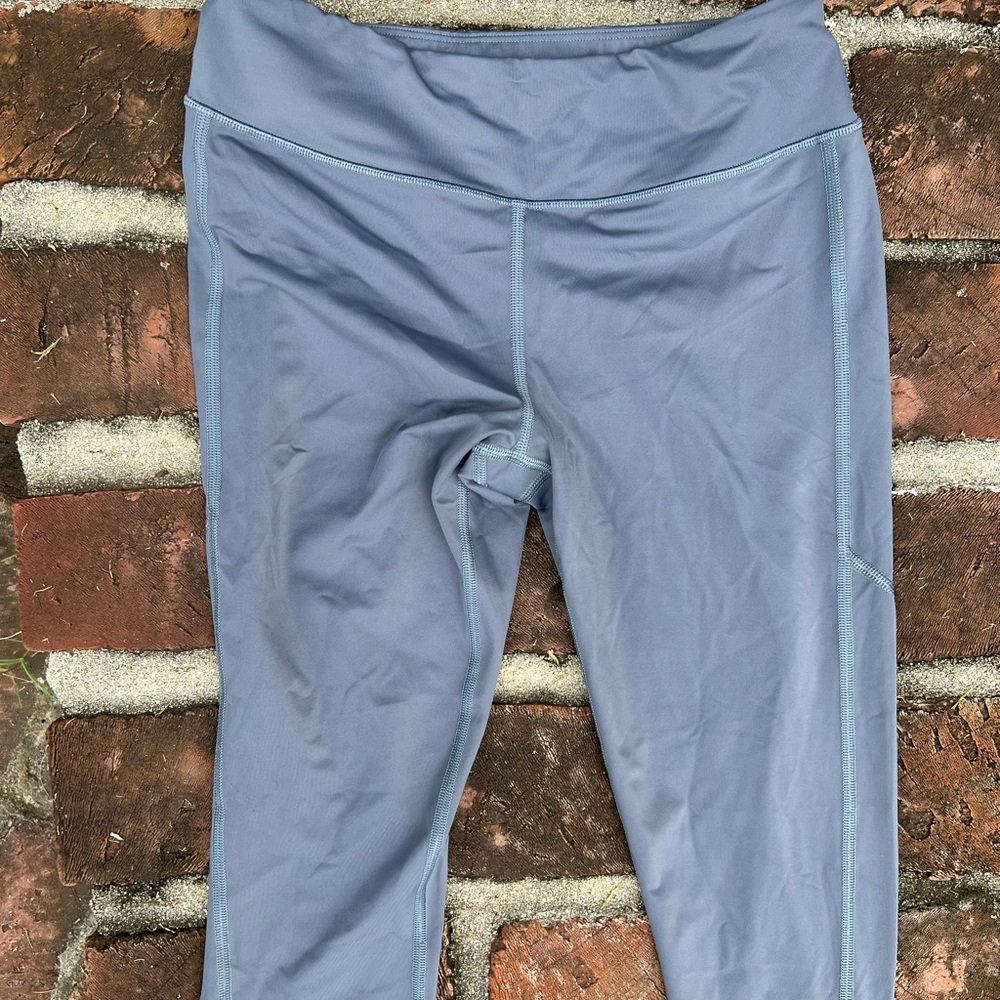 Victoria Secret Sport charcoal gray leggings size medium - Picture 2 of 6